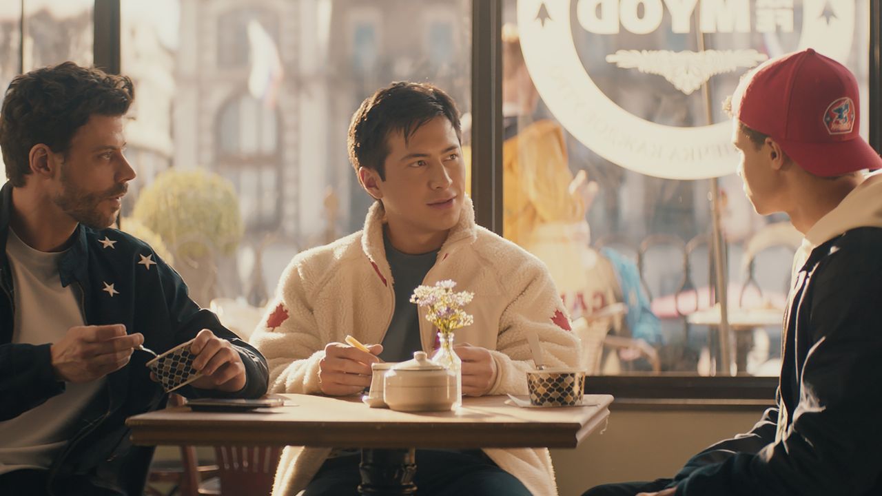 Shane Hollander’s Viral Canada Fleece Can Now Be Yours, Thanks to a Made-in-Canada Brand