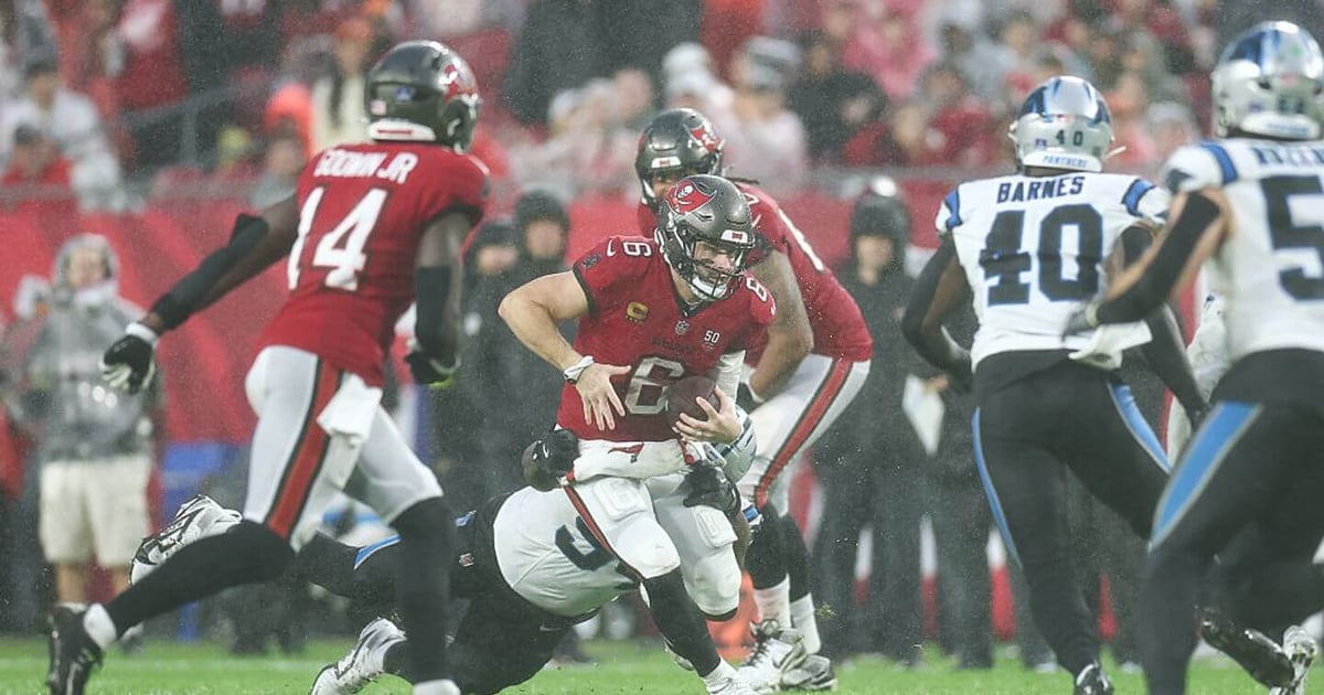 Panthers vs. Buccaneers score, live updates: Tampa Bay leads Carolina 13-7 to start second half