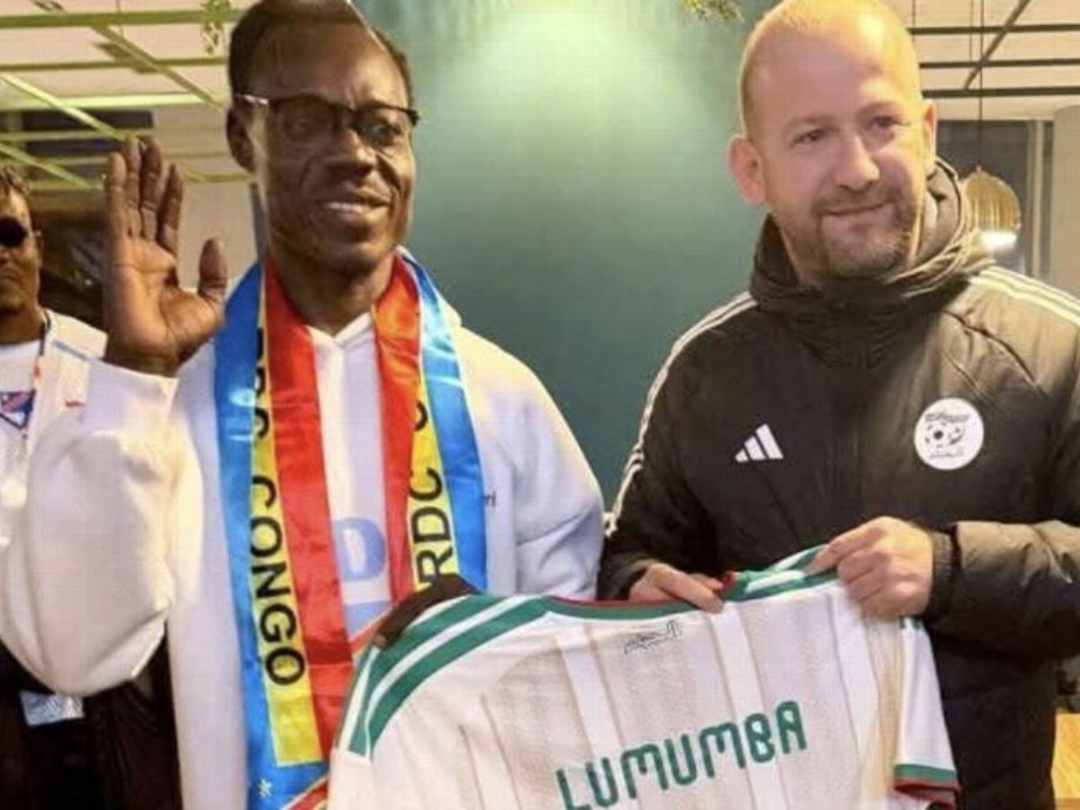 DRC 'Lumumba' statue fan at AFCON meets Algeria’s soccer team after player mocked him over his gesture