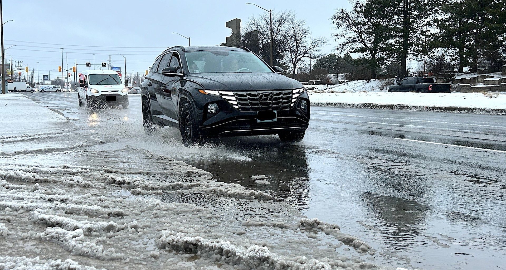 Wet and mild weather in Ontario before winter makes a quick return