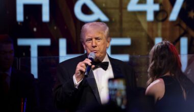 Trump tells WSJ he is taking more aspirin than doctors recommend