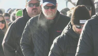 Alberta separatists rally for independence, collecting signatures in Calgary - CTV News