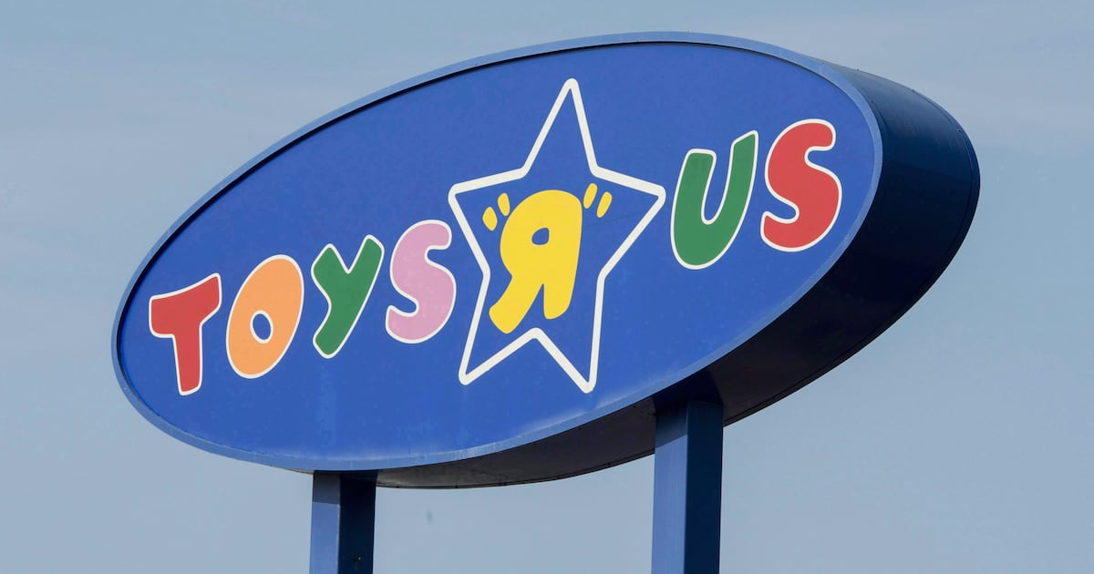 Final Toys “R” Us store in Calgary area shuts its doors - CTV News