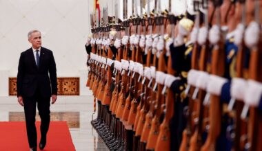 In seeking to deepen trade with China, Canada is hedging its bets