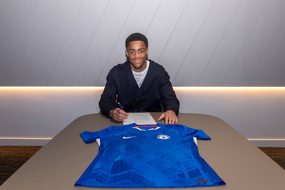 Kavuma-McQueen pens a new contract | News | Official Site