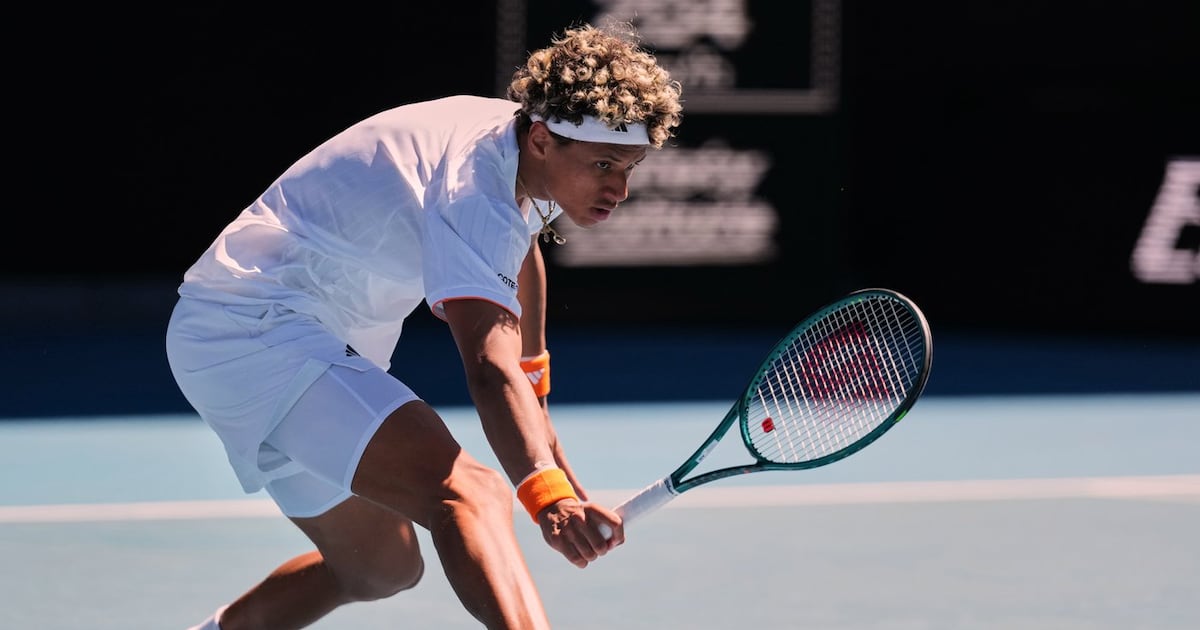 Canada's Gabriel Diallo bounced by Alexander Zverev in opening round at Australian Open