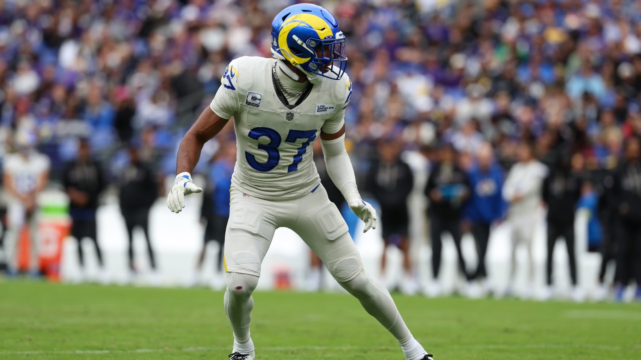 Versatile safety Quentin Lake agrees to three-year extension with Rams