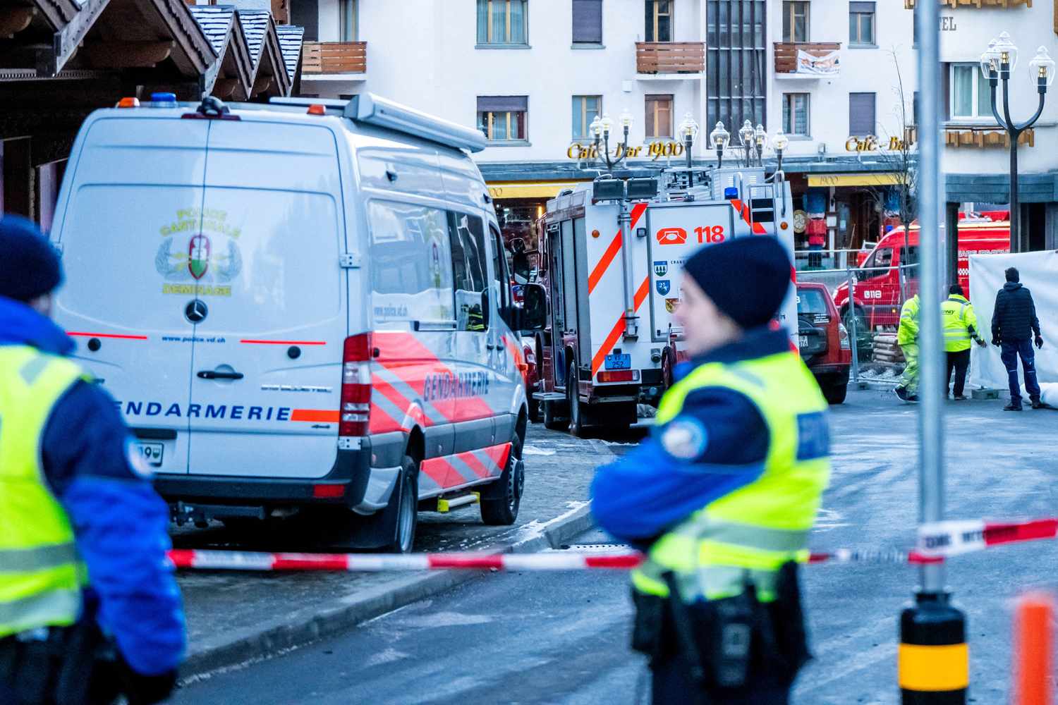 Man Saves 10 from Ski Resort Bar Fire After Receiving Frantic Call from His Daughter