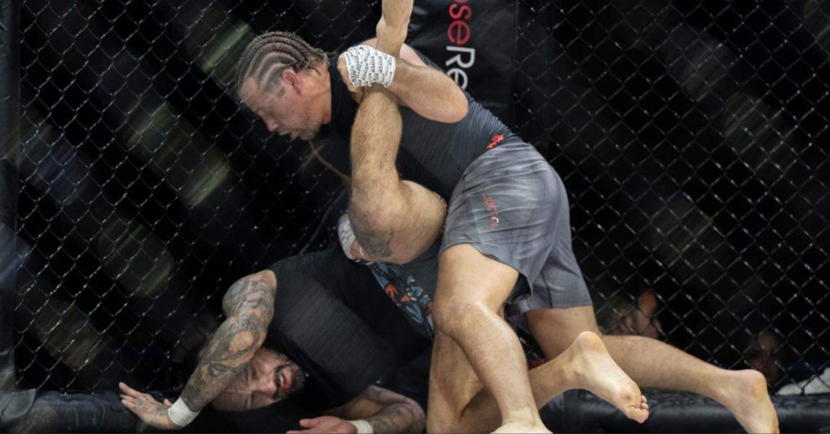 Urijah Faber vs. Francisco Rivera Jr. – A1 Combat 33 Highlights