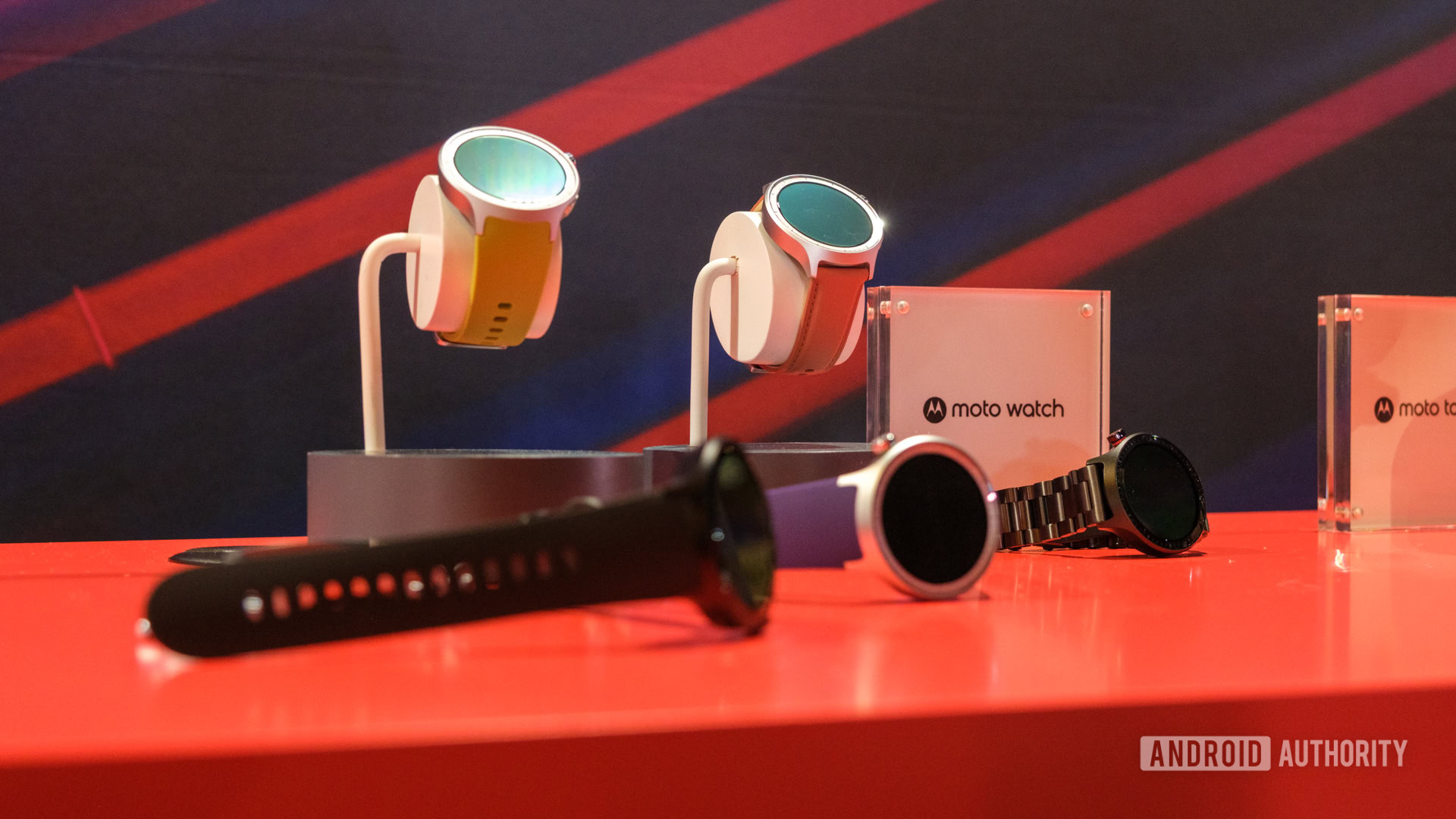 Motorola Moto Watch colors