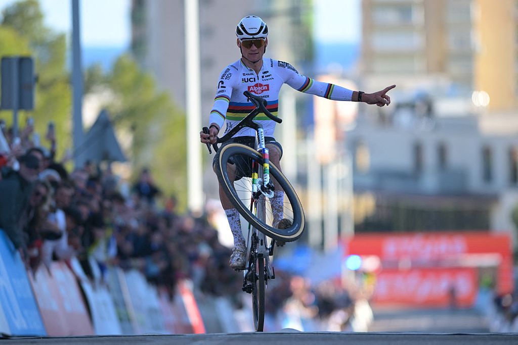 Benidorm World Cup 2026: Mathieu van der Poel celebrates yet another devastating win