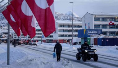 ‘Canada right in the middle’ of Greenland, U.S. spat