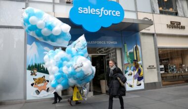 Market Factors: How to profit while protecting your portfolio from an AI collapse