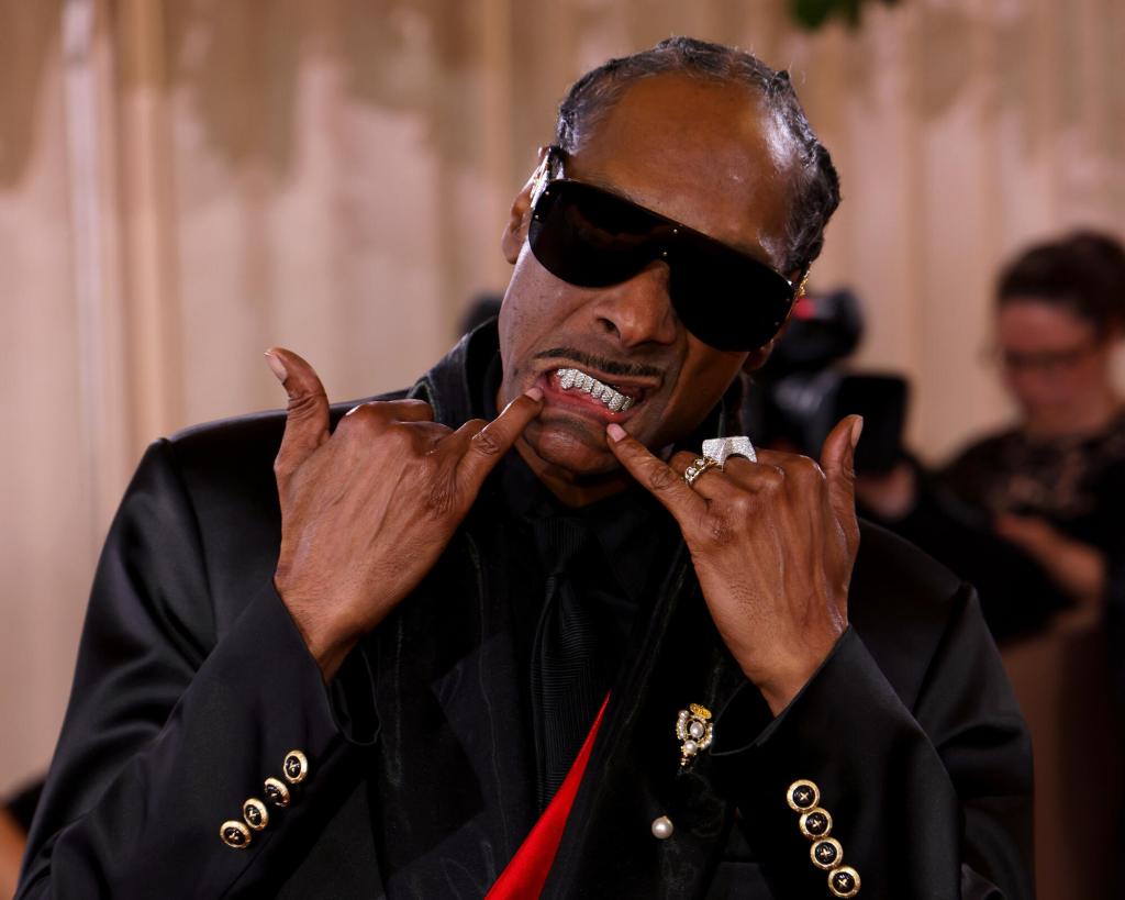 Snoop Dogg to Star in Eli Roth’s ‘Don’t Go in That House, B—h!’
