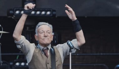 Springsteen performs new ICE protest song in Minneapolis - CTV News