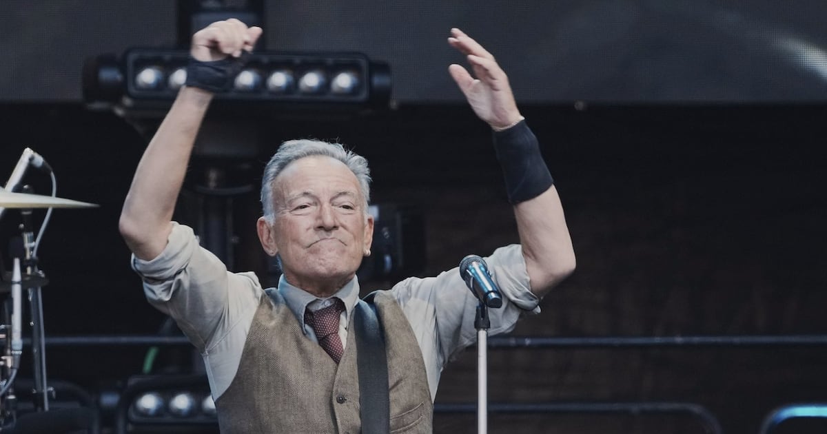 Springsteen performs new ICE protest song in Minneapolis - CTV News