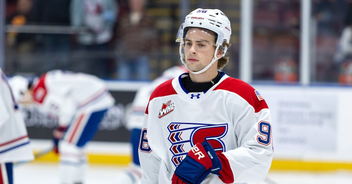 Vancouver Giants acquire F Mathis Preston from Chiefs for D Marek Howell, F Tyus Sparks