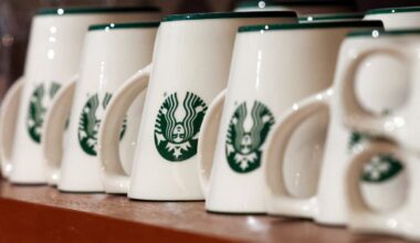 Starbucks’ revamped loyalty program will leave customers with a bitter aftertaste