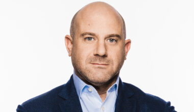 Eliot Pence headshot