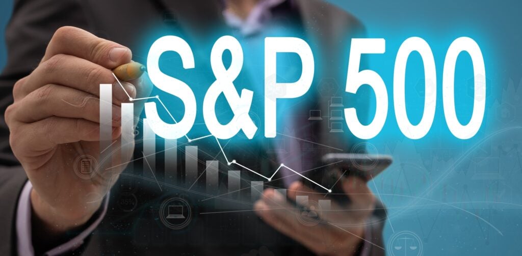 Fundstrat's Tom Lee Says 2026 Will Bring 'Joy, Depression, And Rally,' Backing Small Caps As Winners - Invesco QQQ Trust, Series 1 (NASDAQ:QQQ), Vanguard S&P 500 ETF (ARCA:VOO)