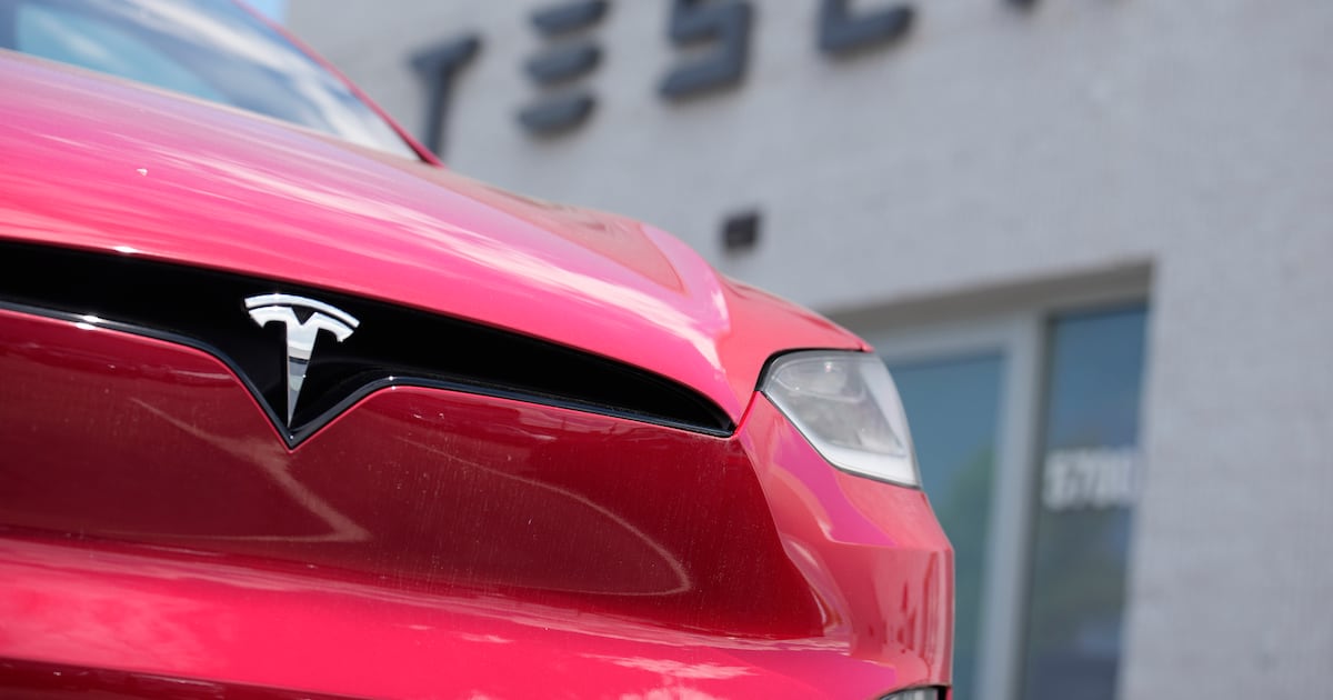 Elon Musk says Tesla ending production of Model X and Model S, shifting toward humanoid robots - CTV News