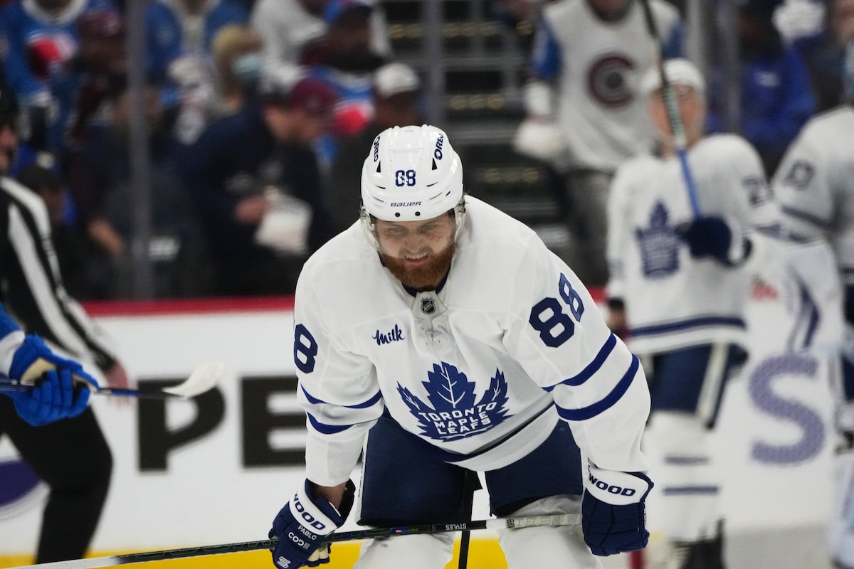 Nylander offers online apology for obscene gesture at TSN camera