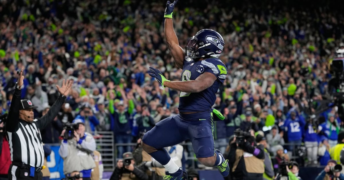 Seattle Seahawks dominate San Francisco 49ers from opening kick, advance to NFC title game with win