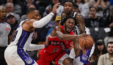 Raptors ride two-headed point guard look to win over Kings