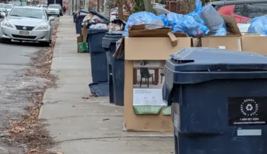 ‘They’re overflowing,’ Toronto man says recycling hasn’t been picked up in 11 days