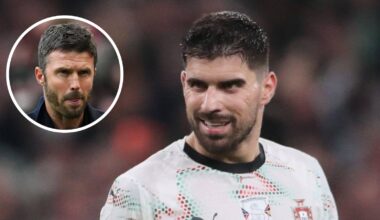 'Formal offer' for first Carrick signing as sack decision puts Red Devils on alert