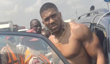 Anthony Joshua latest: Boxer pays respects to friends killed in Nigeria car crash after hospital discharge