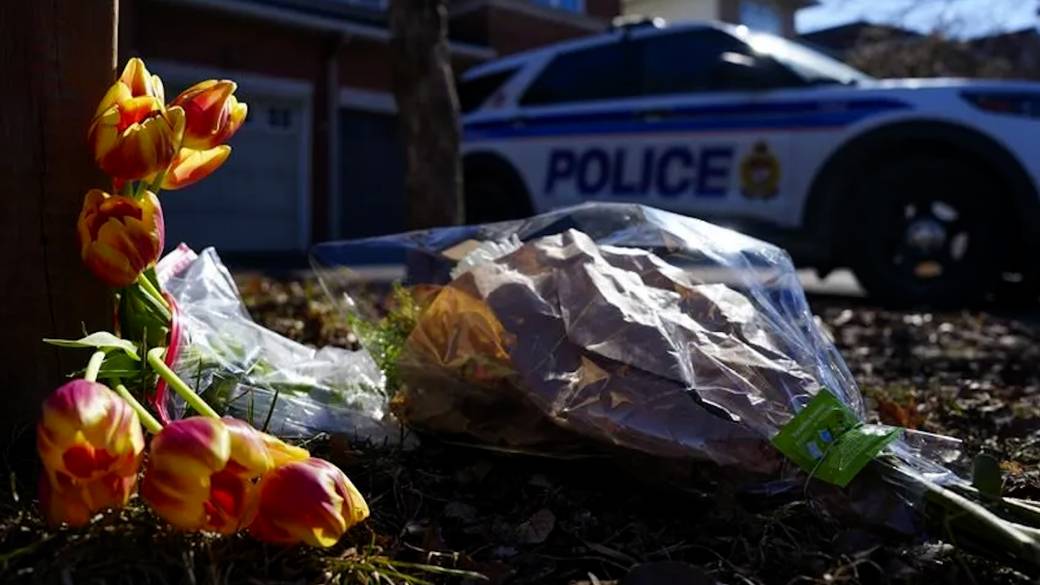 Click to play video: 'Barrhaven funeral: 6 murder victims of suburban Ottawa home laid to rest'