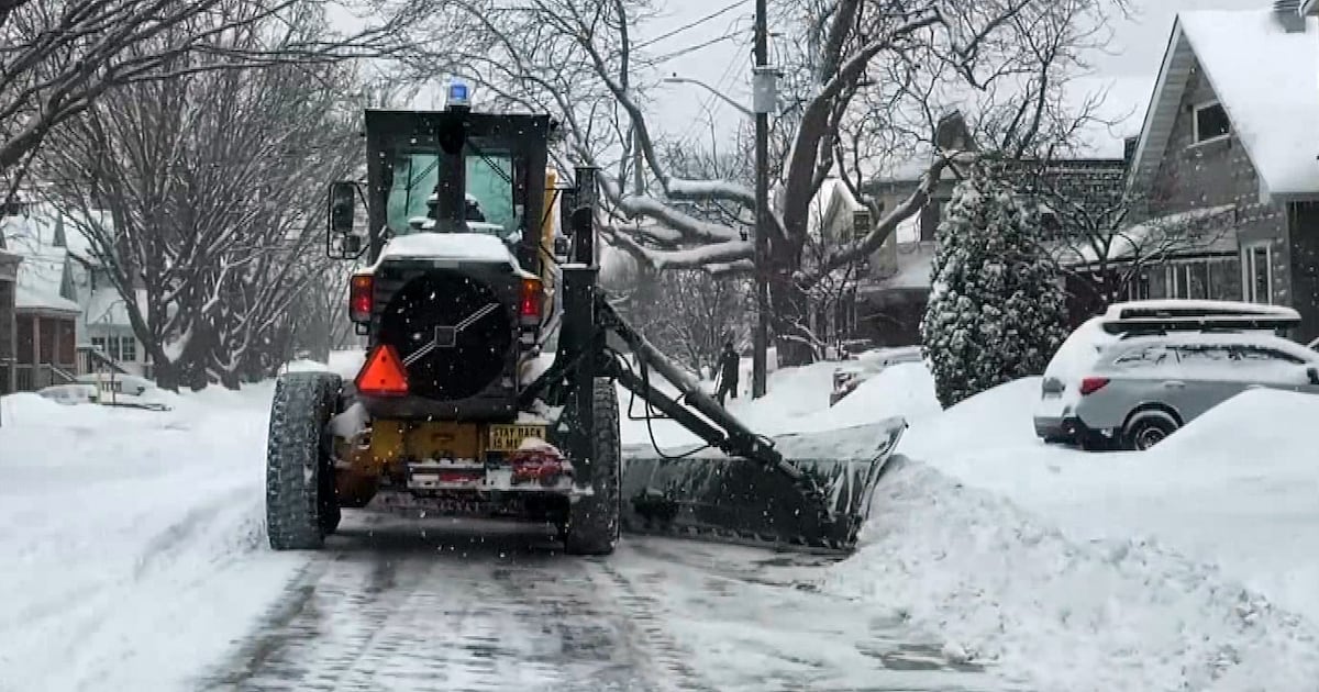 Winter parking ban in effect Sunday as Ottawa expects 10-15 cm of snow Saturday night - CTV News