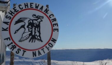 No showers, no drinking water: How Kashechewan teen is coping amid water crisis | story