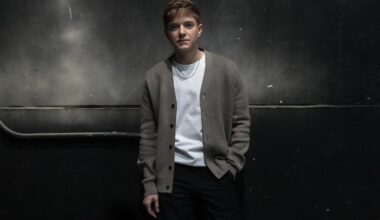 Toronto-born Mae Martin to host Juno Awards