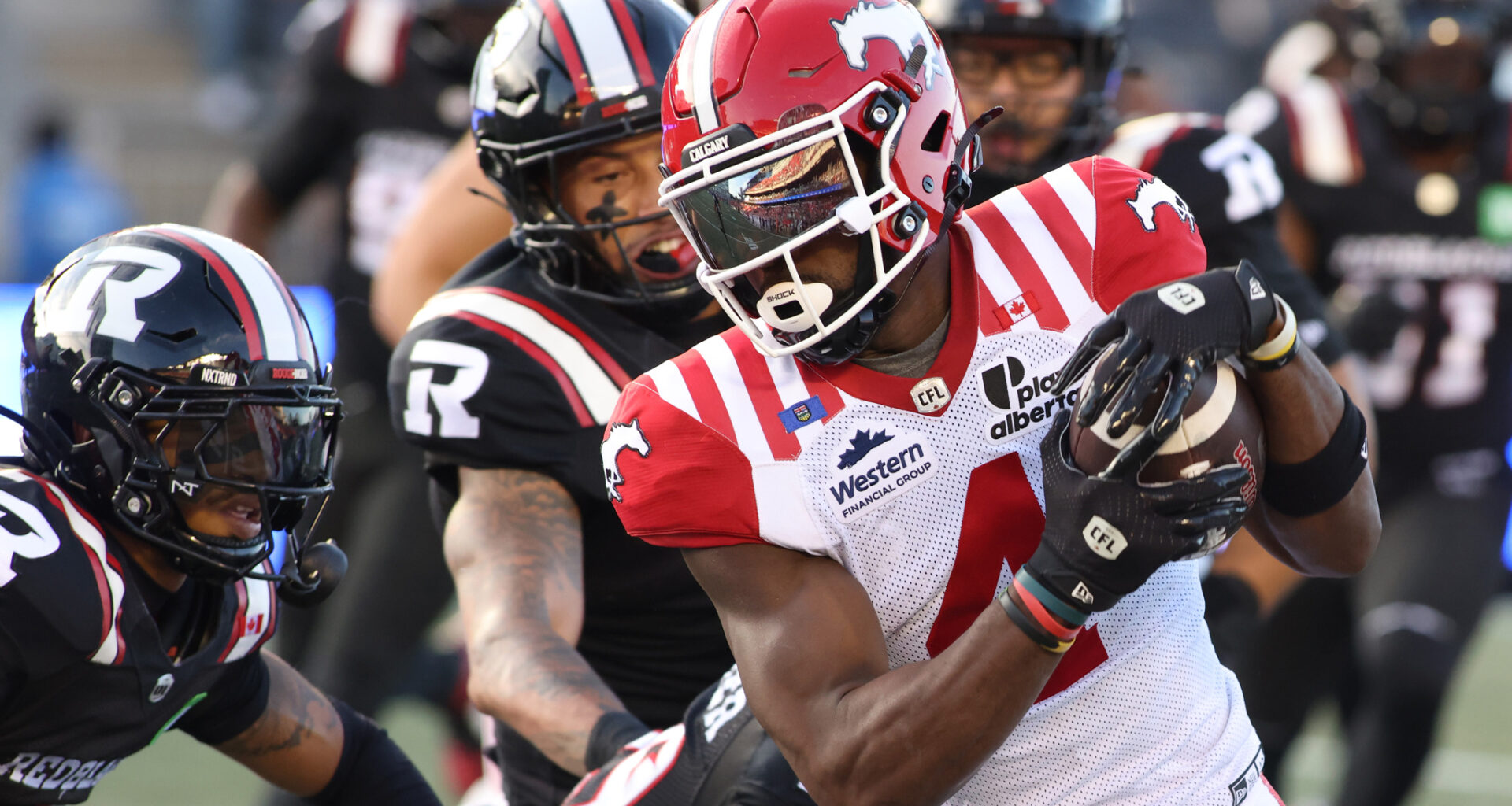 Stampeders extend receiver Tevin Jones