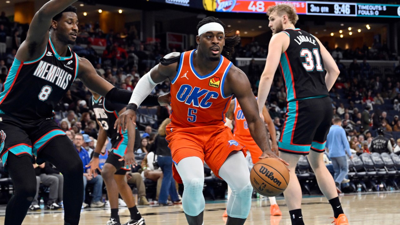 Short-handed Thunder rally from 21-point deficit to beat Grizzlies