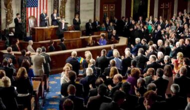 U.S. politician makes super suspicious $500k healthcare stock trade