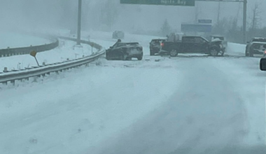 Crash involving multiple vehicles and trucks at Highway 400 and Highway 11 - CTV News