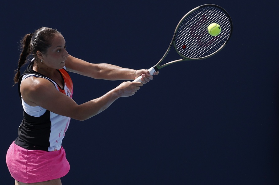 Elisabetta Cocciaretto in action ahead of WTA Hobart.