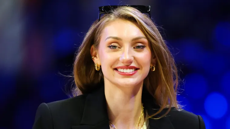 Unrivaled stars' tunnel looks fuel WNBA pay debate  image