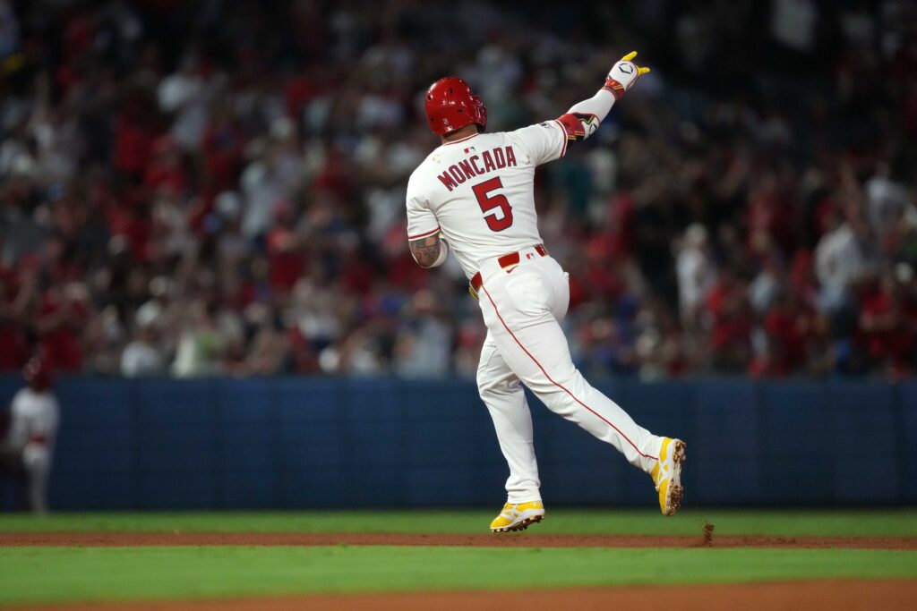 Angels To Re-Sign Yoan Moncada