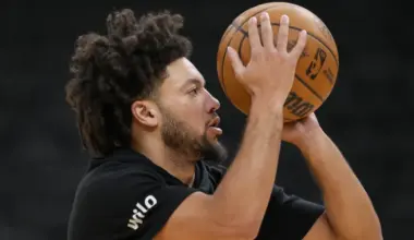 Bucks cut ties with All-American guard before key NBA deadline image