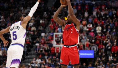 Clippers superstar Kawhi Leonard takes a shot against the Jazz during the 2025-26 NBA season.