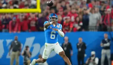 NFL legend questions Trinidad Chambliss' desire to return to Ole Miss and college football image