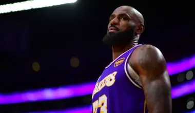 Lakers’ LeBron James trends for football career that never reached NFL image