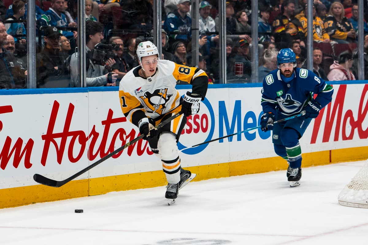 Coquitlam’s Ben Kindel scores twice as Canucks fall 3-2 to Penguins