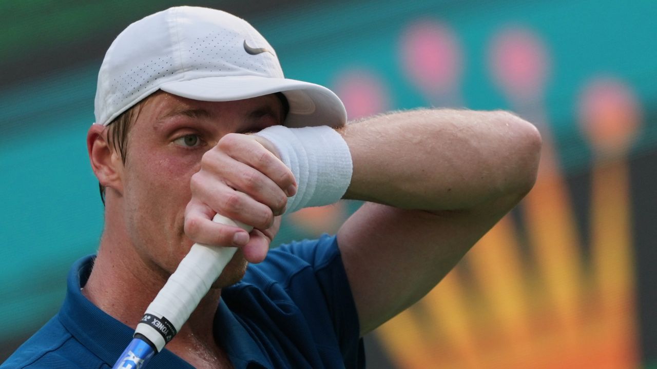 Canada's Shapovalov opens 2026 with a straight-set loss in Brisbane