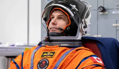 First Canadian astronaut flying to the moon this year, here’s what you need to know