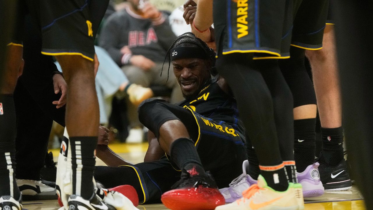 Warriors' Jimmy Butler tears ACL in right knee, will miss remainder of season